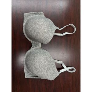 PINK Victoria’s Secret Grey Wear Everywhere T-Shirt Lightly Lined Size 36DD